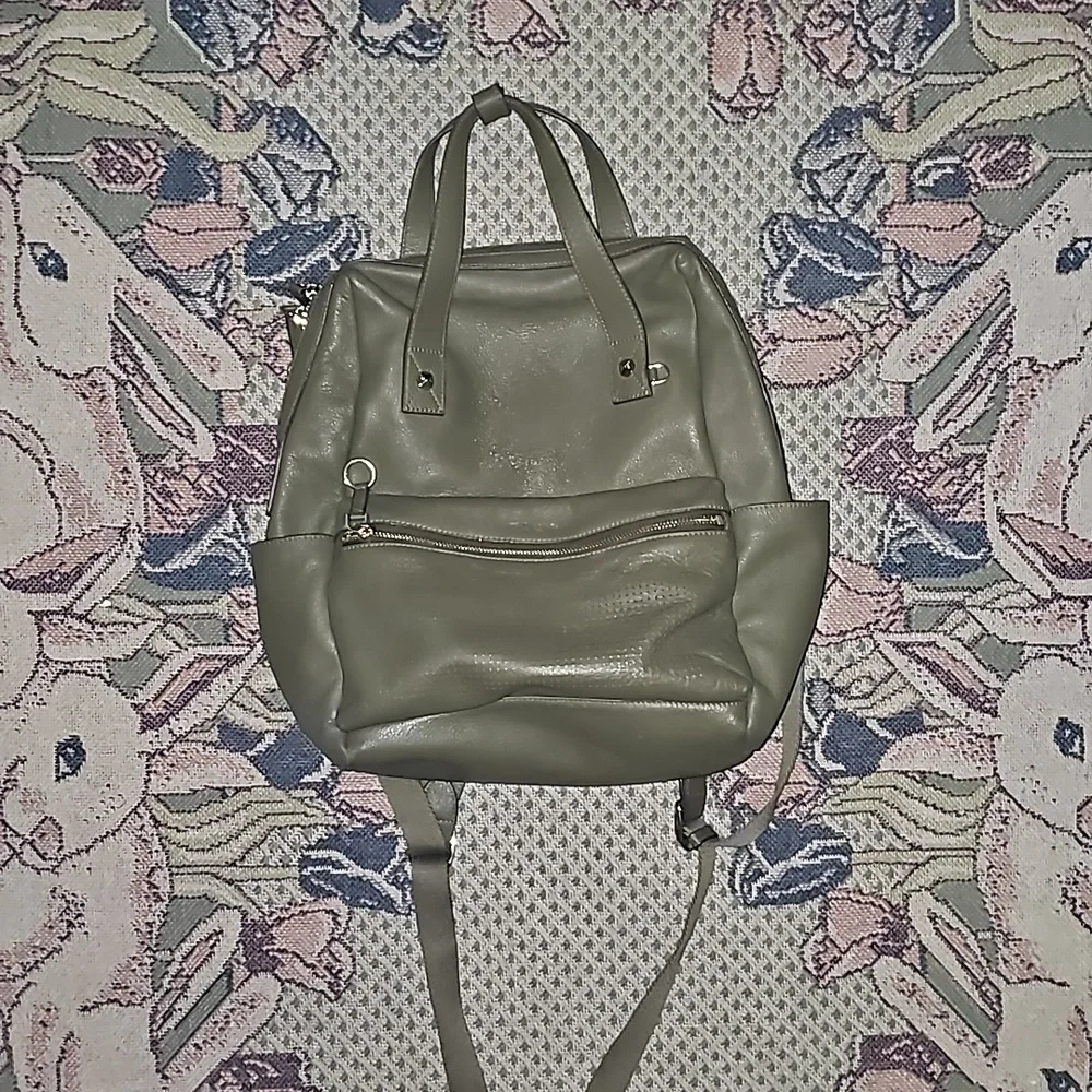 Henri Bendel New York bag backpack olive green leather bagpack